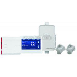 Thermostat kit with display, interface module and two clamp sensors.