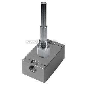 Metal block with a threaded hole and upright cylindrical rod.